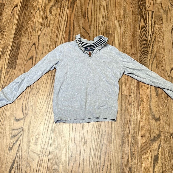 Vineyard vines 1/4 zip. - Picture 1 of 2